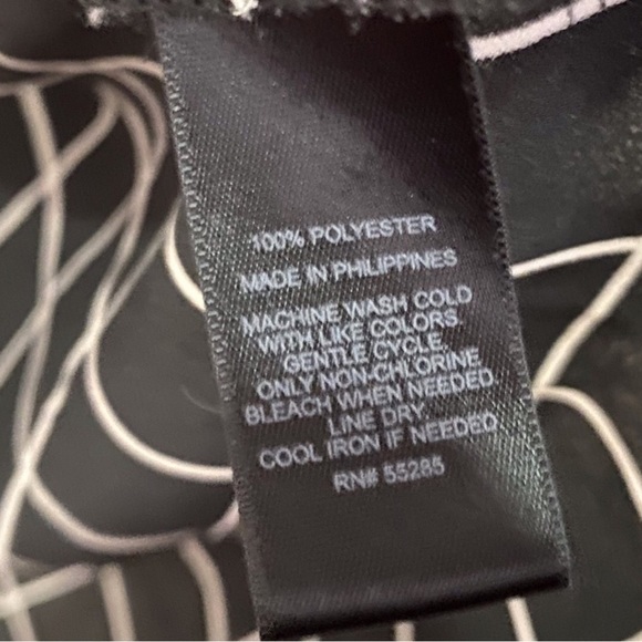 EXPRESS Black Window Pane Adjustable Sleeve Blouse SMALL - Picture 4 of 7